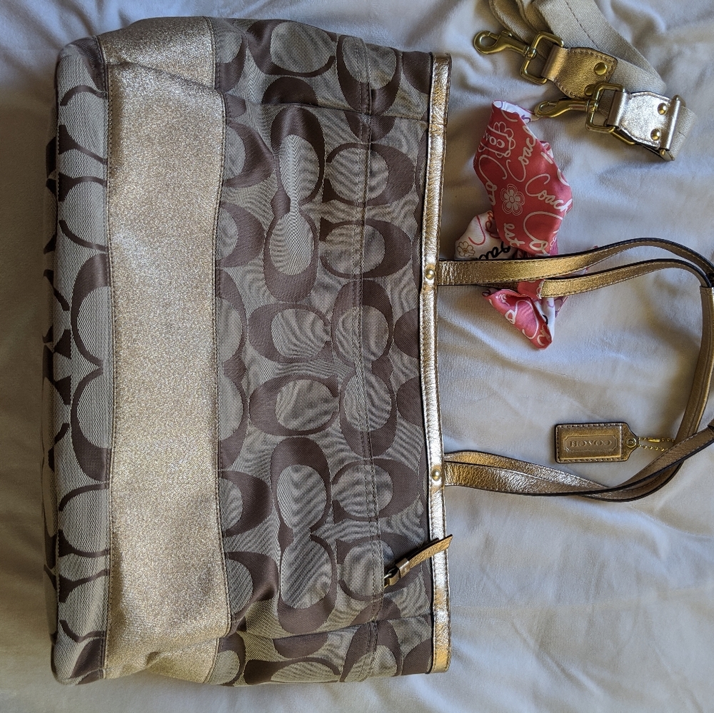 Coach Signature Canvas Large Tote Brown - Picture 8 of 8